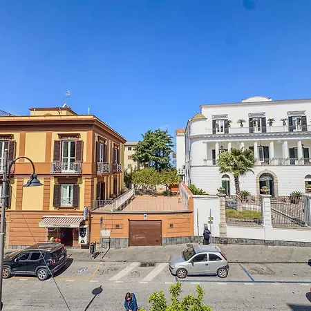 Chiara's Sorrento 3 Appartement